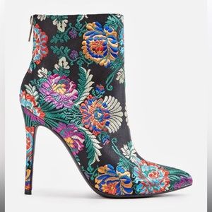 JustFab Stiletto Booties Size 8